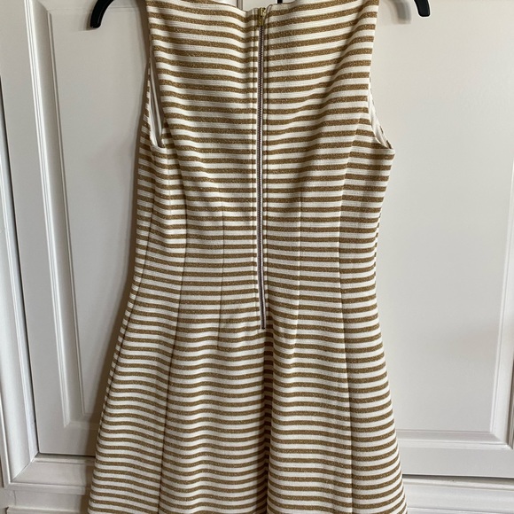 Lilly Pulitzer NWT Metallic Gold and White Striped Dress Size Small - Picture 5 of 6